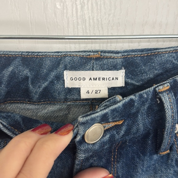 Good American Good Icon Twisted Slit Denim Jeans - Picture 8 of 11